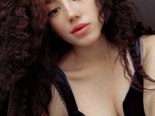 I'm A Sex Chat Luscious Woman And I Am A Brunette, I'm 18 Years Old