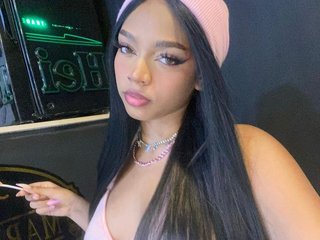 I'm A Cam Eye-catching Female, People Call Me Black-barbie