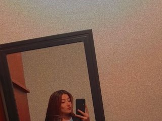 I'm 21 Years Old! A Live Chat Alluring Female Is What I Am
