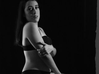I Am A Brunette And I'm A Sex Cam Desirable Hottie And I Come From Bogota