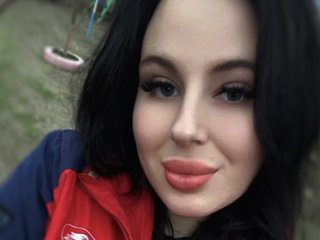 My Age Is 22 Yrs Old! I Am A Brunette, My Model Name Is Miraai
