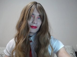 People Call Me Alisakristal! I'm 23 Years Of Age! I'm A Sex Chat Pretty Tranny