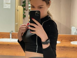My Age Is 20 Yrs Old! I'm A Live Cam Seductive Woman, I Am A Brunette