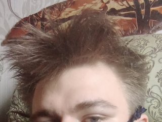 My Name Is XMAZARTx! I'm 19