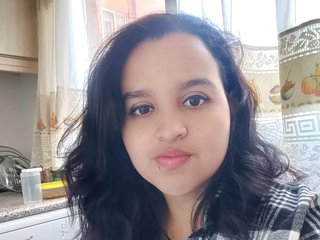 A Live Webcam Lovable Hottie Is What I Am And I Am A Brunette! I'm 29