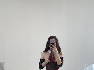 I Am A Brunette! I'm 19 And People Call Me Sweet-pie1