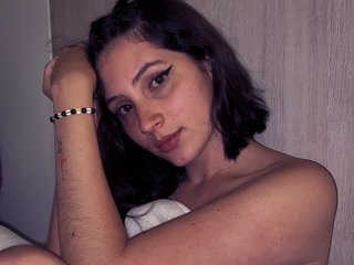 A Camwhoring Horny Hottie Is What I Am! I Am Named LylaMartinez