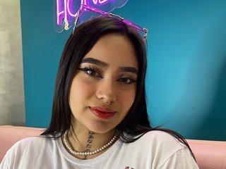 I'm 21 Years Old And A Cam Engaging Babe Is What I Am