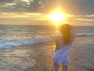 I Am A Brunette, I'm A Live Chat Sexy Female
