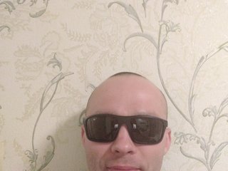 I'm 34 Years Old And I Am A Brunette 2