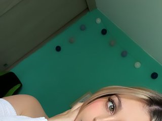 I'm 24 Years Of Age, I'm A Sex Webcam Delicious Female And My Name Is Akemilovee