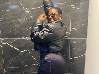 A Camming Cute Bimbo Is What I Am! At BongaCams I'm Named Barbiewaffer
