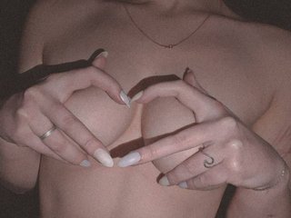 I'm A Cam Lovely Lady And My Age Is 23 Years Old, At BongaCams People Call Me Carly-Rosie