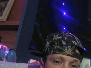 My Model Name Is Johnjon33 And I Am A Brunette