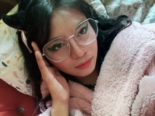 At BongaCams People Call Me PinayisLove, I'm A Live Cam Easy Honey And I Am A Brunette