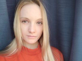 My Model Name Is Redf0x07 And I Am A Blonde, A Camwhoring Seductive Chick Is What I Am