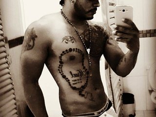 I'm 30 And My Model Name Is Big-yulian