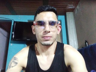 People Call Me Emperador-latino, I'm 34