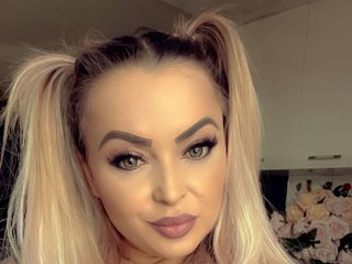 My Age Is 34 Yrs Old, I'm A Live Chat Luscious Bimbo