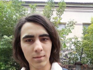 I Am A Brunette! I Live In Moscow