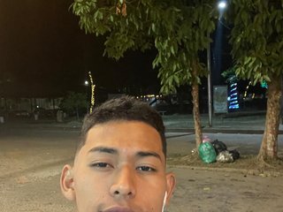 I'm 18 Years Old And I Am A Brunette, I Come From Villavicencio