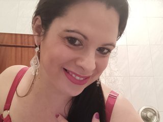 My Age Is 33 Years Old, I'm A Live Cam Luscious Chick! I Am A Brunette
