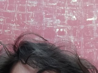 I Am A Brunette! A Webcam Dreamy Chick Is What I Am And My Age Is 19 Yrs Old