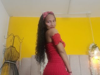 A Live Webcam Alluring Woman Is What I Am And My Age Is 37 Yrs Old