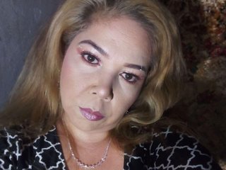 A Cam Alluring Honey Is What I Am! I Am A Blonde! I'm 40 Years Of Age