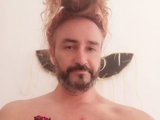 At BongaCams People Call Me Elvelezi1