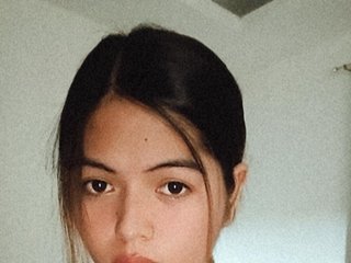 I Am Named XXXTsBeaXXX, I Am A Brunette