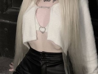 I Am A Blonde, I'm A Sex Webcam Pretty Hottie! I'm 22 Years Of Age