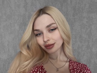 My Age Is 22 Yrs Old, I Am A Blonde And A Live Chat Attractive Gal Is What I Am