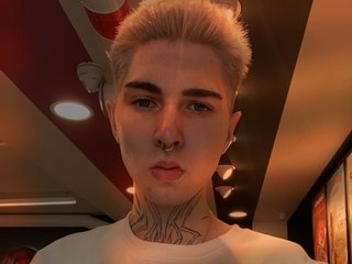 I Am A Blonde! My Age Is 21 Yrs Old! People Call Me Leosol05