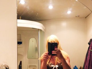 A Sex Webcam Cute She-male Is What I Am And I'm 26 Years Of Age