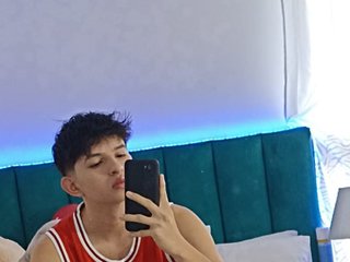 I'm 20 Yrs Old And I Am A Redhead And People Call Me Michaelevans