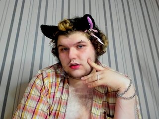 I'm 19 And At BongaCams People Call Me Henryjellbear