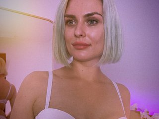 I Am A Blonde! A Sex Chat Beautiful Babe Is What I Am! At BongaCams People Call Me Bemby-Moon