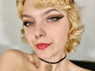 My Name Is Darlingdelilah And I Am A Blonde! 23 Is My Age