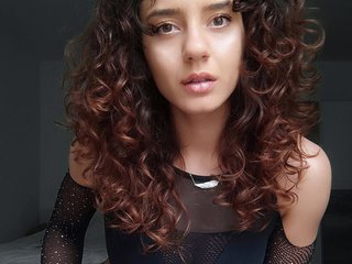 A Camwhoring Charming Lady Is What I Am! I Am A Brunette