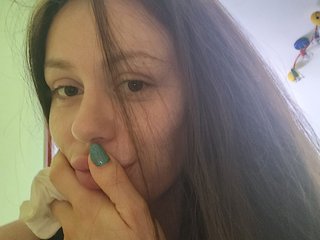 I Am A Brunette And My Name Is Marrieee6! A Live Cam Beautiful Honey Is What I Am