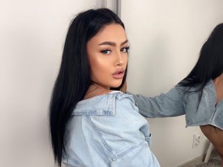 I Am A Brunette, I Am From Bucharest! A Cam Horny Woman Is What I Am
