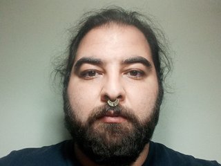 I Am A Brunette, People Call Me Sinyor34 And I'm 27