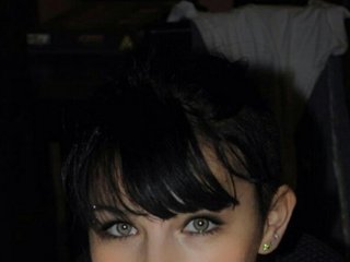 I Am A Brunette, I'm 28 And I'm A Live Cam Good-looking Babe