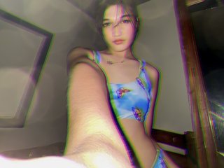 I Am A Blonde! I'm A Cam Desirable Tranny And I'm 20