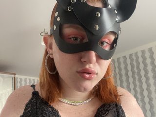 I'm 20 Years Old And A Live Chat Charming Gal Is What I Am