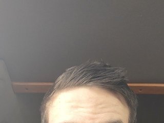 I Come From Chicago, Il And I Am A Brunette