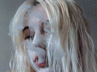 I'm 18 Years Of Age And A Live Chat Delightful Honey Is What I Am! My BongaCams Model Name Is Weenkitty