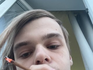 I'm 20 Years Old! My BongaCams Name Is CockWankera