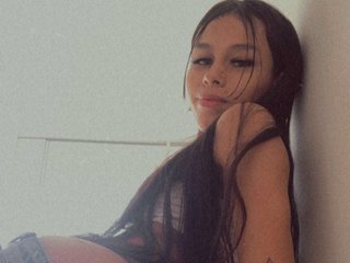 I'm 20 Years Of Age, My BongaCams Model Name Is Pearlsofiaxx, I Am A Brunette